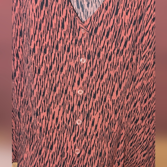 Leith Women's 100% Viscose Top - Picture 2 of 7